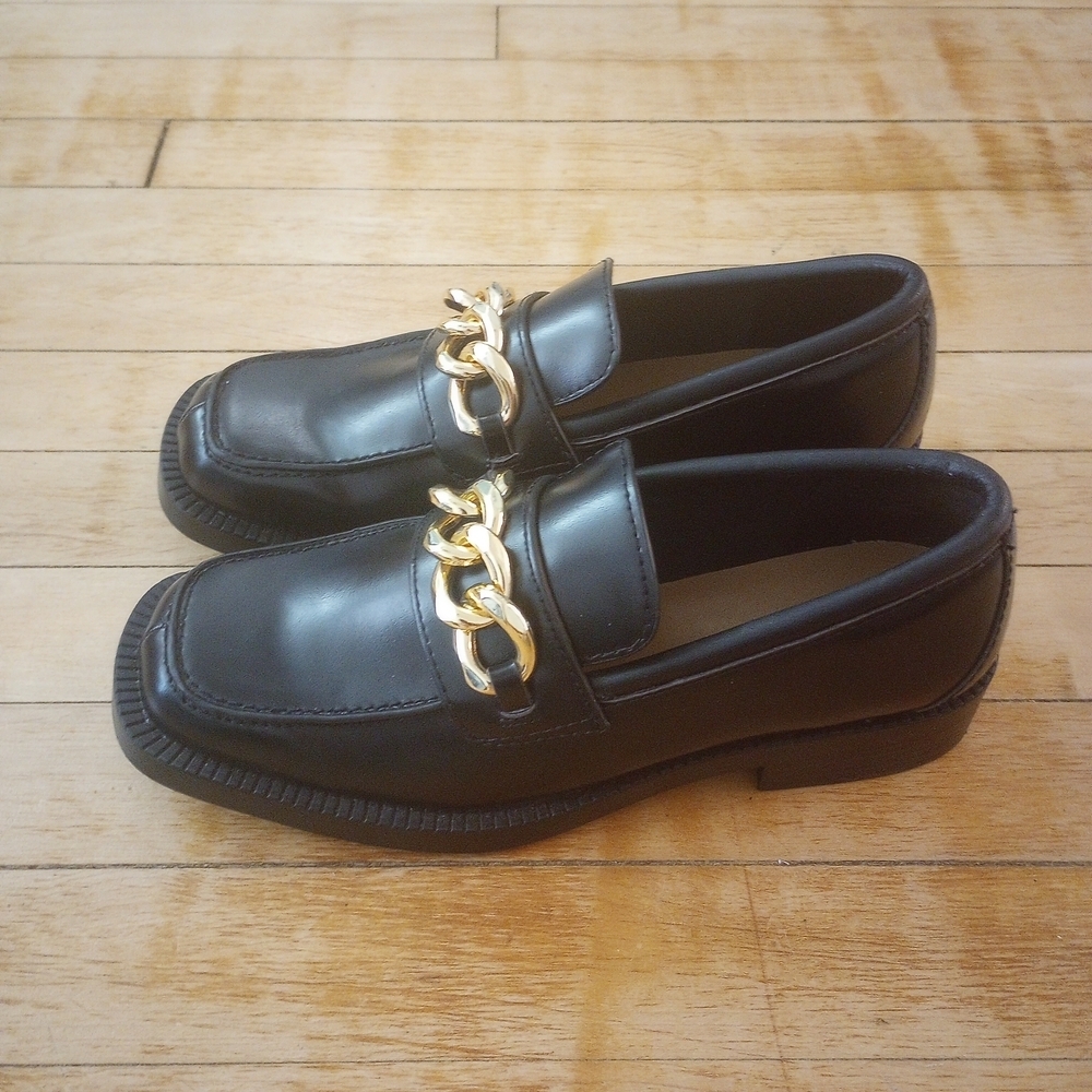 H&M Black Chunky Platform Loafers with Gold Chain Accent Women Size 8
